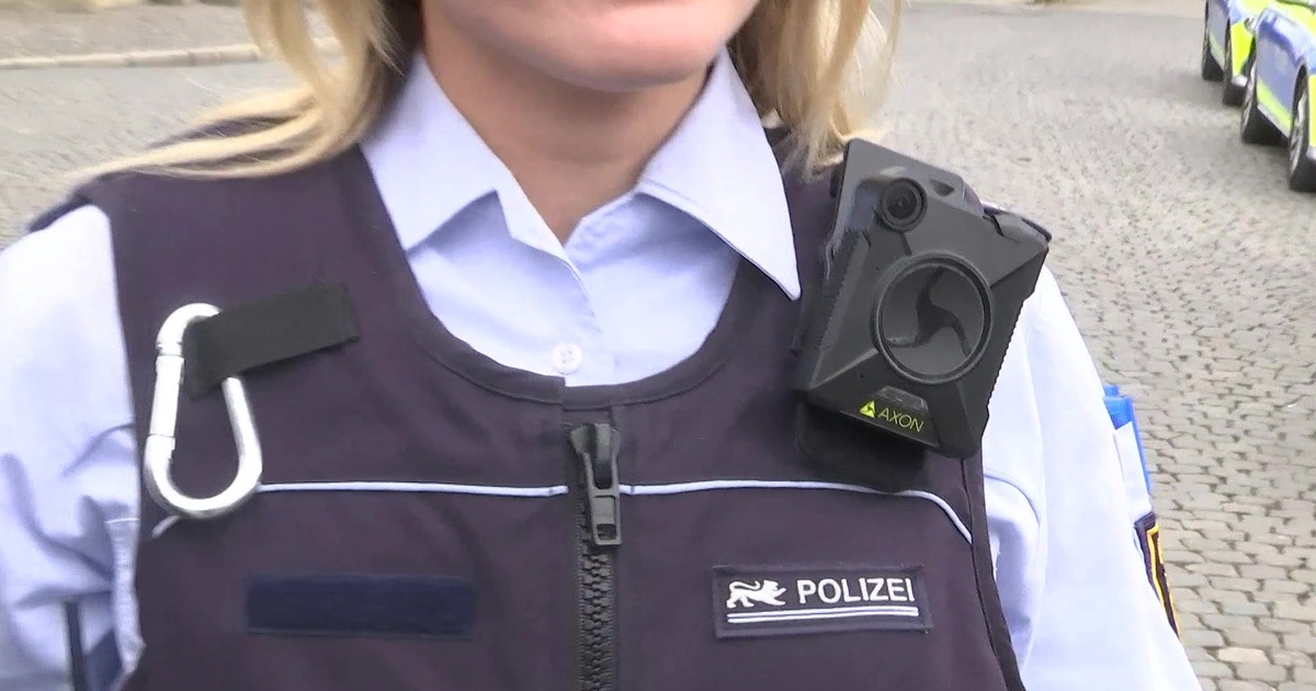 Mehr Sicherheit Fur Einsatzbeamte Polizeiprasidium Mannheim Setzt Auf Bodycams Rhein Neckar Fernsehen
