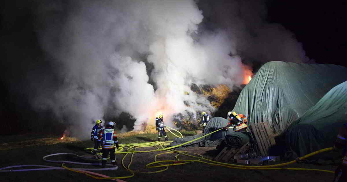 Hirschberg: Feuerwehr Wegen Brennender Heuballen Mit Großaufgebot Im ...